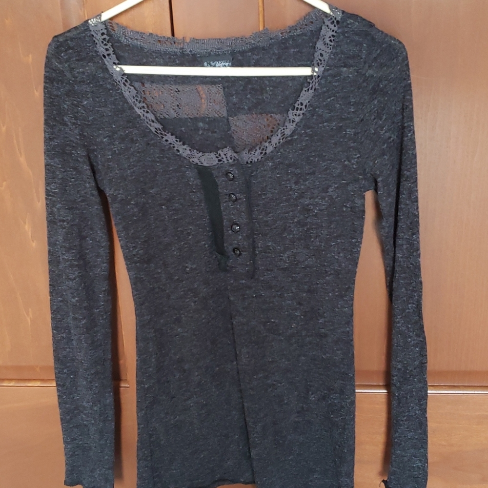 Womans Daytrip long sleeve shirt